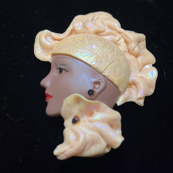 Vintage Head Brooch/Pin/Pendant - Picture 4 of 17